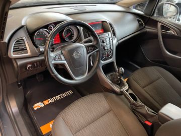 MYAUTOCENTER – Gebraucht- und Jahreswagen mit Werkstattservice in Pfaffenhofen Opel Astra J Lim. 5-trg. Selection *Klima*Navi*SHZ*