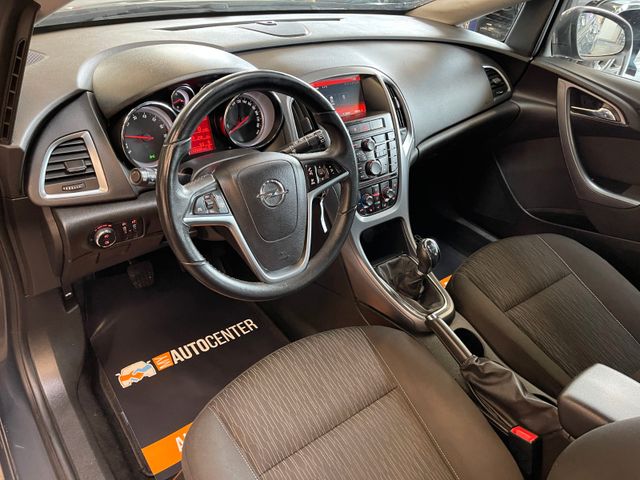 MYAUTOCENTER – Gebraucht- und Jahreswagen mit Werkstattservice in Pfaffenhofen Opel Astra J Lim. 5-trg. Selection *Klima*Navi*SHZ*
