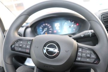 Fotografie des Opel Movano 2.2 BlueHDi 140 L2H2