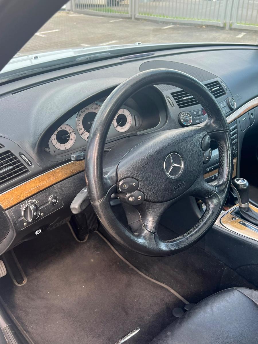 Mercedes-Benz E 220 CDI AVANTGARDE Schiebedach, Nappa Leder