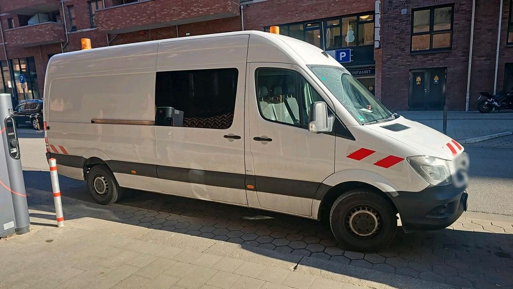 Image of Mercedes-Benz Vito