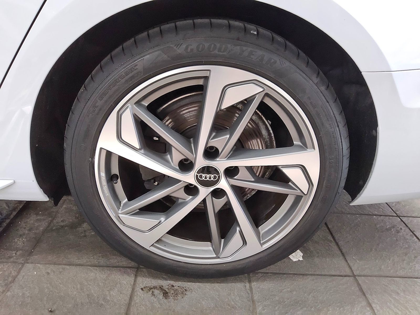 Audi A4 Avant 40 TDI S-Line Leder Navi LED PDC AHK foto 10