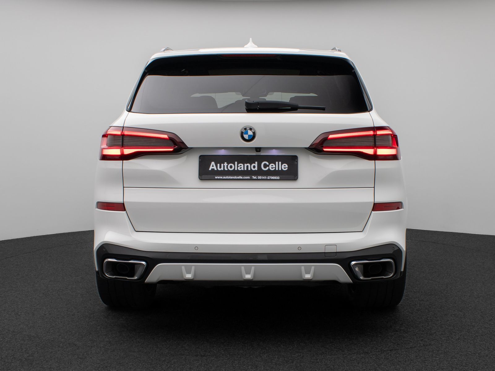 Fahrzeugabbildung BMW X5 xD30d M Sport Panoram Kamera HUD DAB HiFi 21"