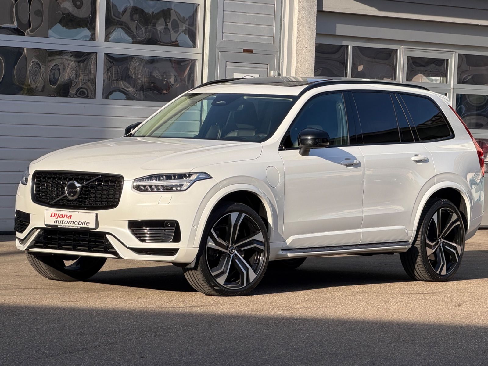Volvo XC90 Ultra Dark Luft+AHK+B&W+Massage Unfallfrei!
