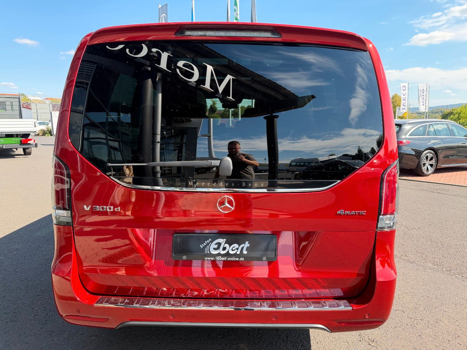 Fahrzeugabbildung Mercedes-Benz V 300 d STYLE AMG 4MATIC AIRMATIC DISTRONIC Pano