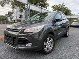 Ford Kuga Titanium*LEDER*NAVI*AUTOMATIK*AHK*PANO*