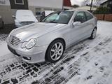 Mercedes-Benz C 180K, Sportcoupe, Automatik, vieles neu!! - gebrauchte Mercedes-Benz C 180 aus dem Jahr 2005