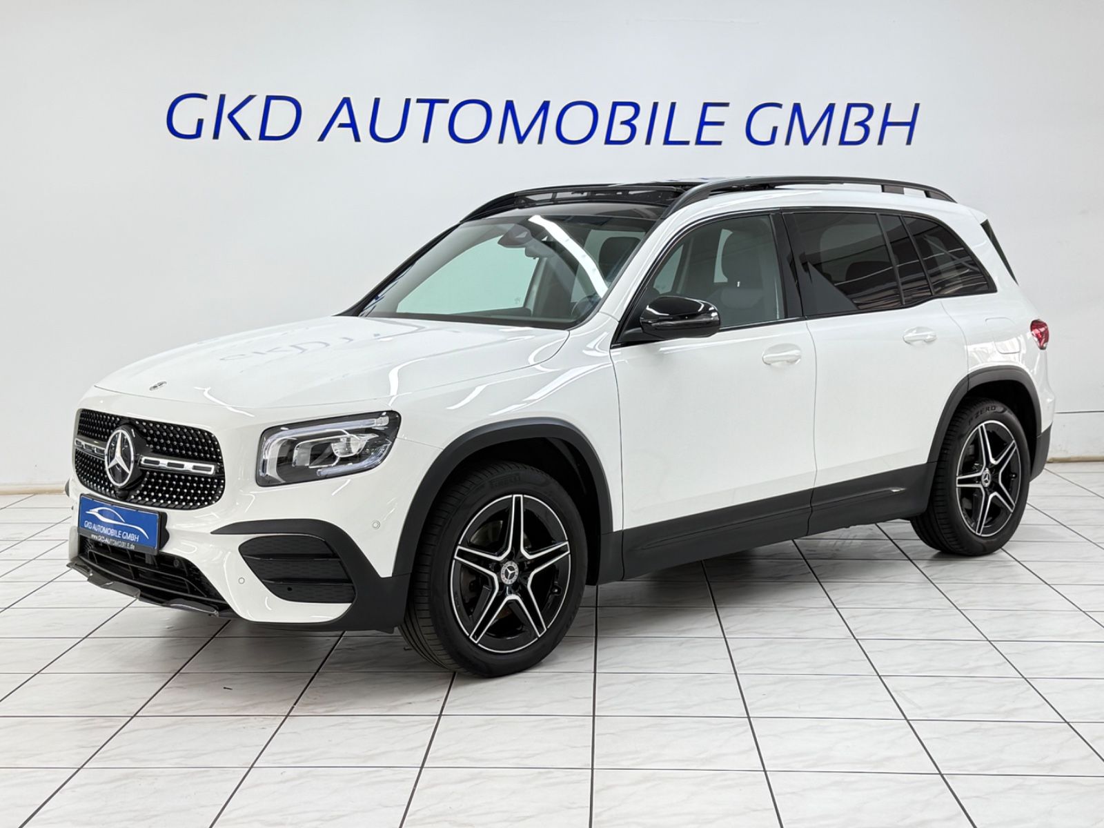 MERCEDES-BENZ GLB 200 d*AMG Line*Night Paket*Pano*Ambiente*