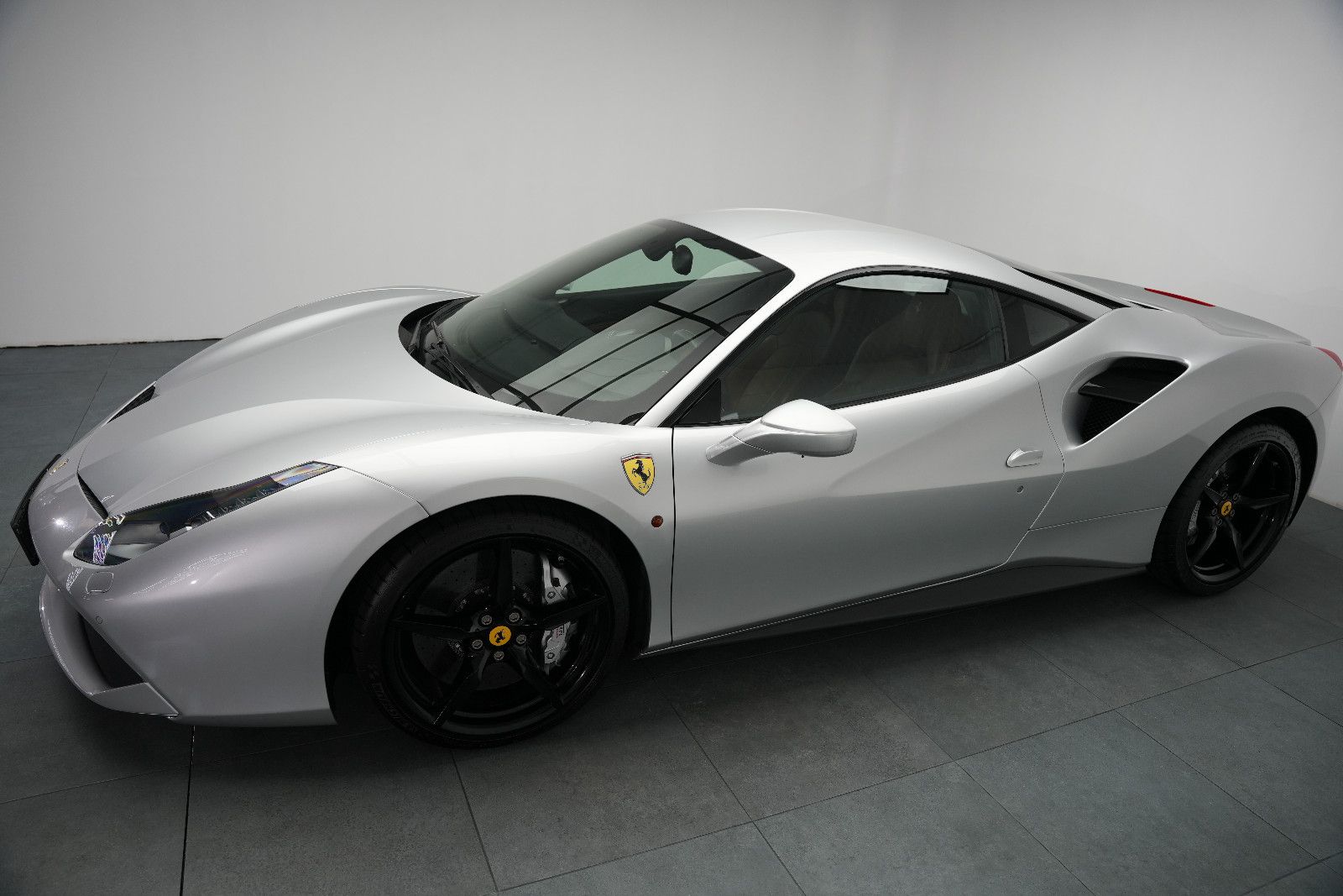 Fahrzeugabbildung Ferrari 488 GTB GTB Coupé DCT/SCUDERIA/KAMERA/
