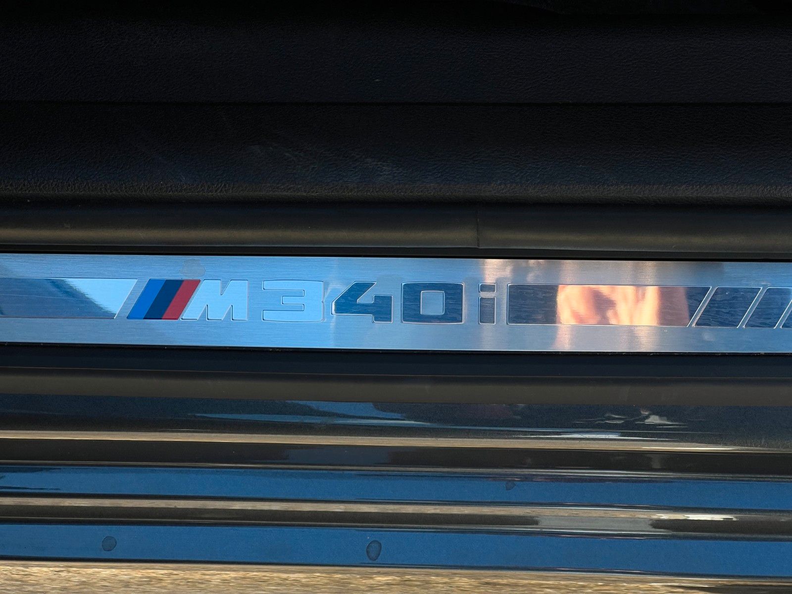 Fahrzeugabbildung BMW M340i xDr Tour  Pano Laser HUD H&K 360° Kam DAPr