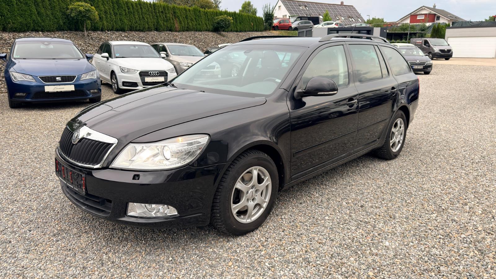 Skoda Octavia 1.8   Navi Xenon AHK PDC