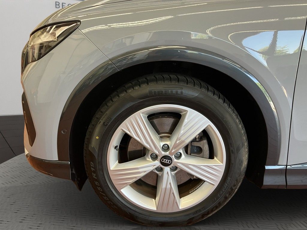 Audi Q4 e-tron 45 Quattro Advanced Leder foto 3