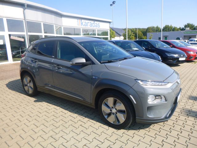 Fahrzeugabbildung Hyundai Kona Style Elektro 2WD >Wärmepumpe/KAM/NAV<