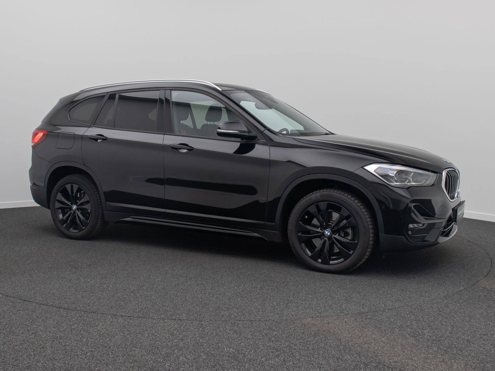 Fahrzeugabbildung BMW X1 xD20i Sport Line Panorama Parkassist DAB HiFi