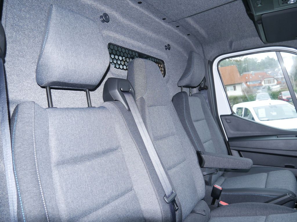 Fahrzeugabbildung Renault Master Kasten extra L2H2 3,5t Blue dCi 130 AHK