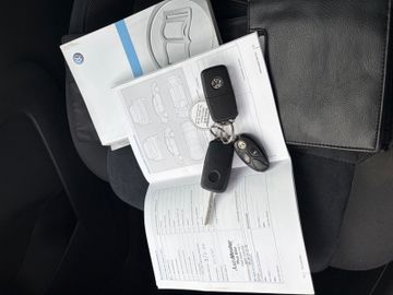 Volkswagen Tiguan - 11