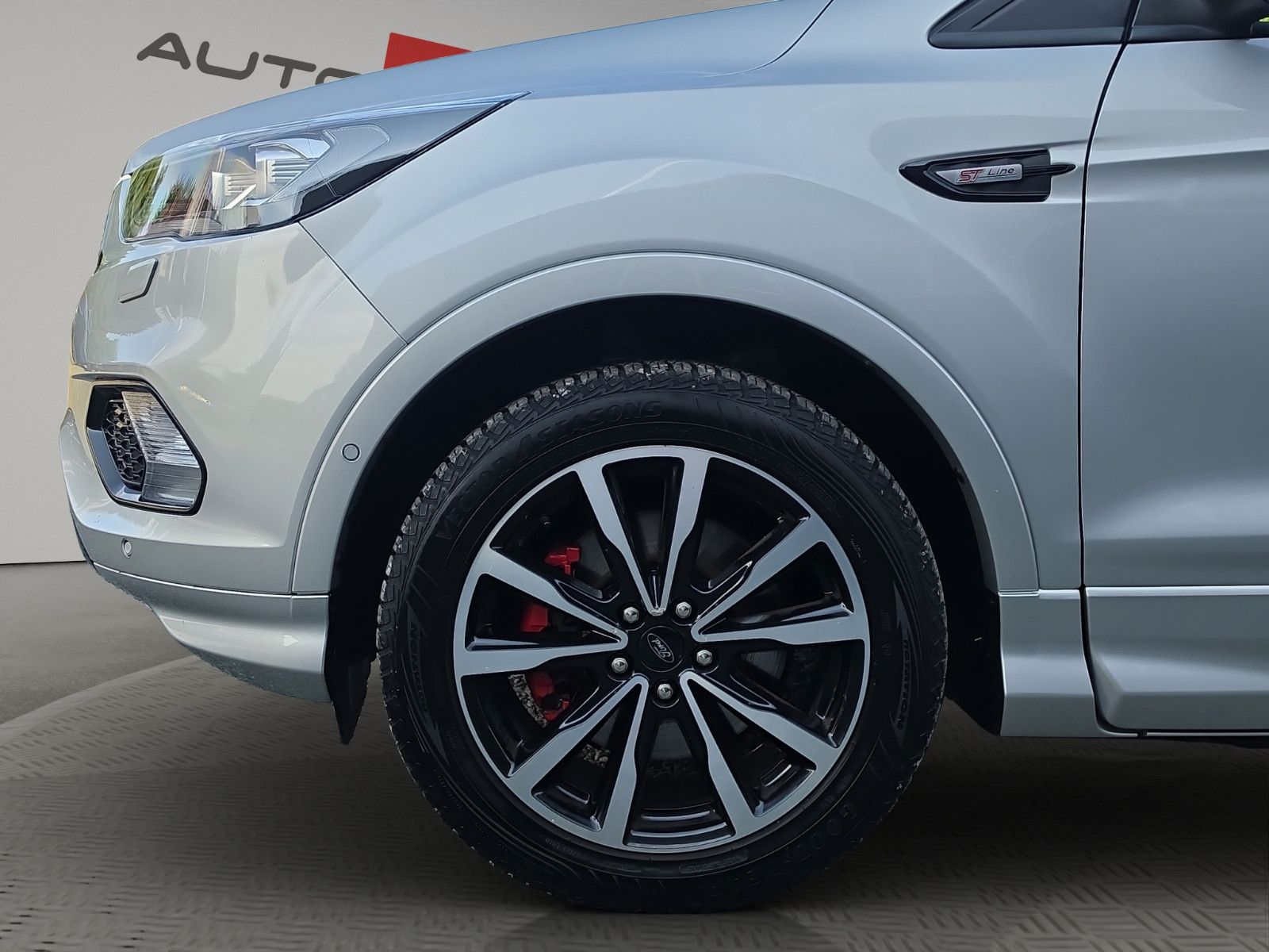 Fahrzeugabbildung Ford Kuga ST-Line Panorama-Dach Kamera Alcantara AHK