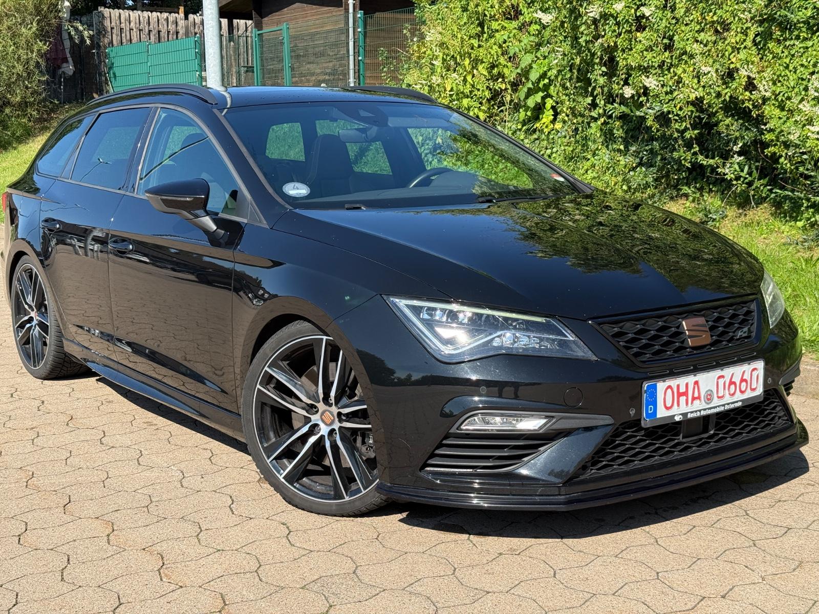 Seat Leon ST Cupra 300 4Drive Virtuell+Pano+19" !!!