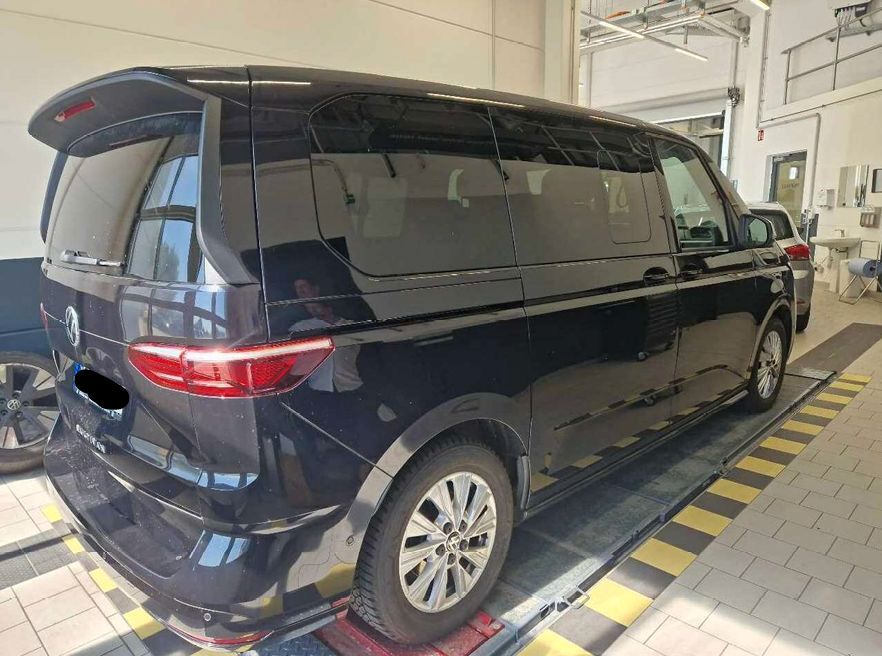 Volkswagen T7 Multivan 2.0 TDI DSG KÜ Life AHK STHZ IQ.LIGH imagem 3