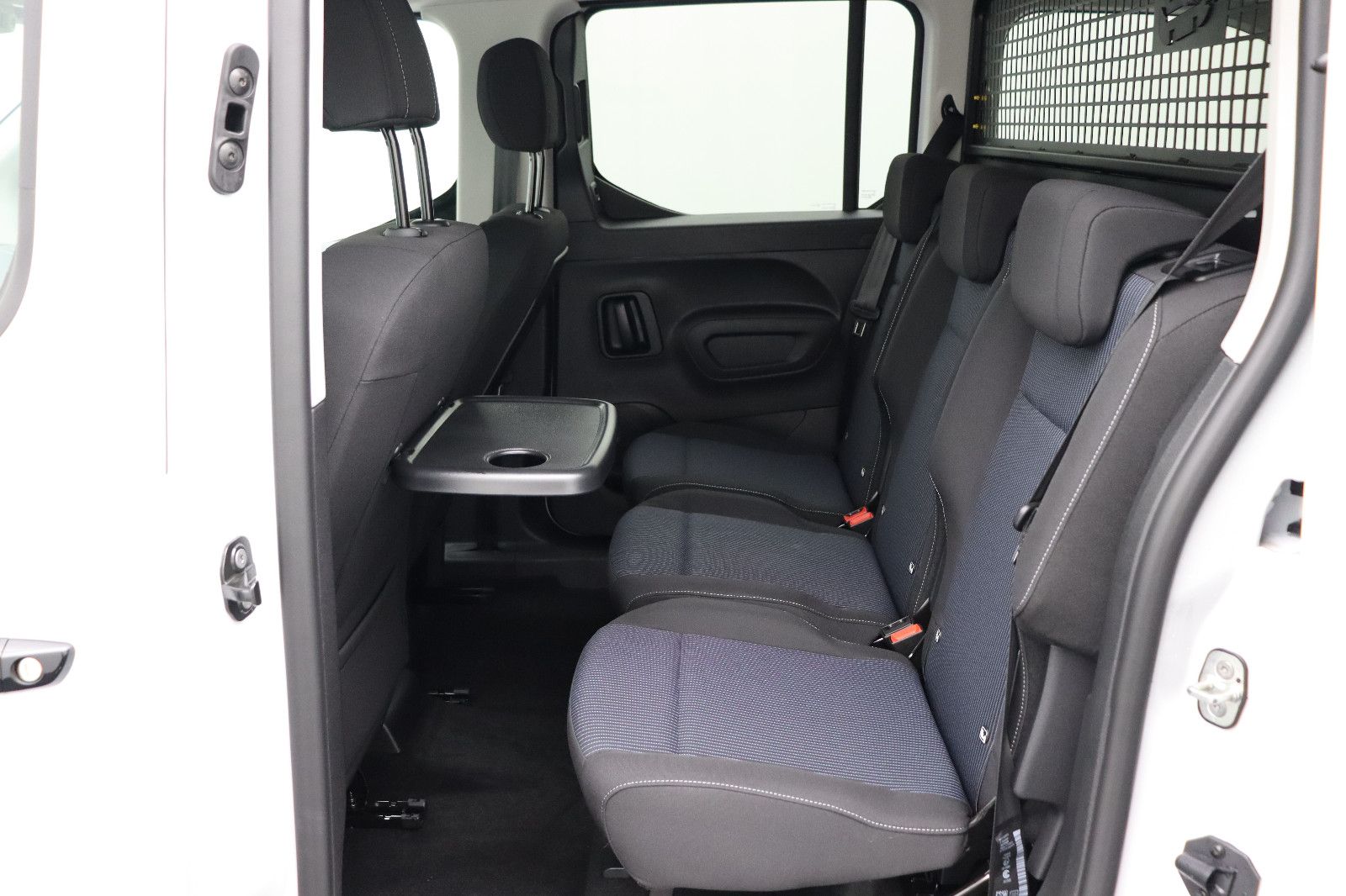 Fahrzeugabbildung Fiat Doblo Kombi L2 1.5 BlueHDi 5-Sitzer
