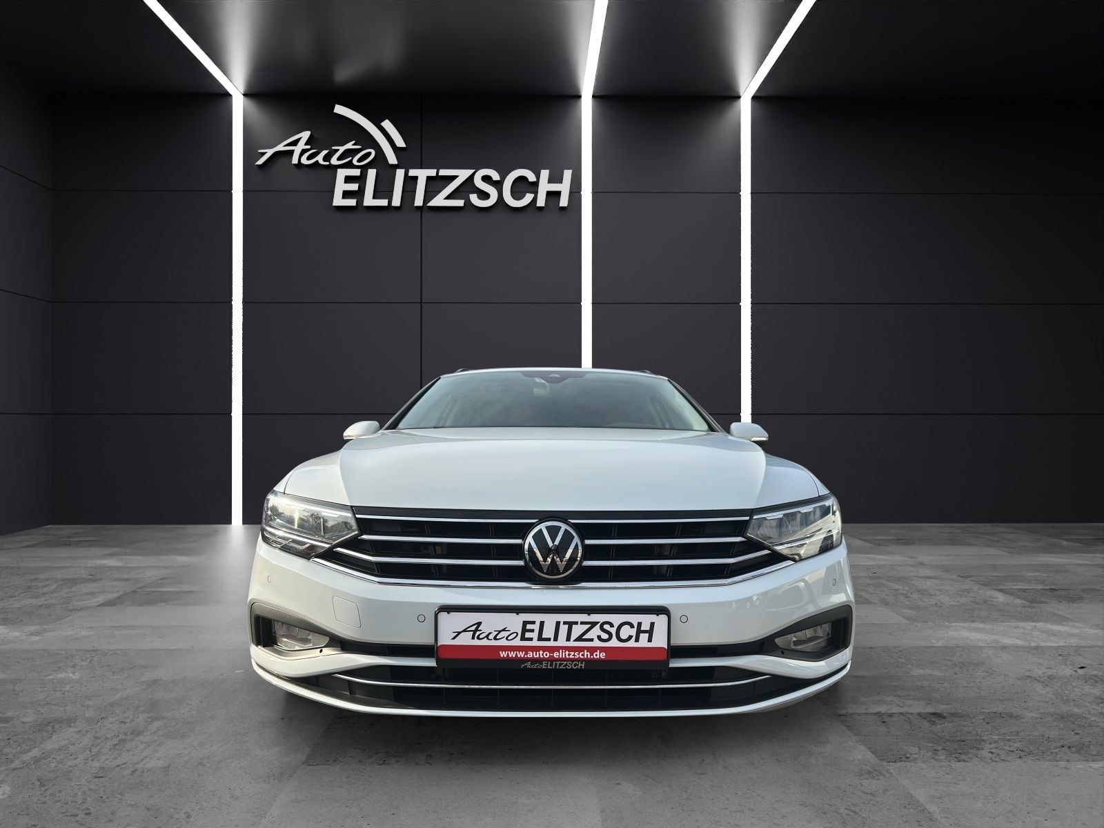 Fahrzeugabbildung Volkswagen Passat Variant Business TDI DSG LED ACC SHZ Rear