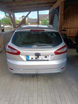 Ford Mondeo - Ford Mondeo aus 2013 mit Diesel-Antrieb: Kombi