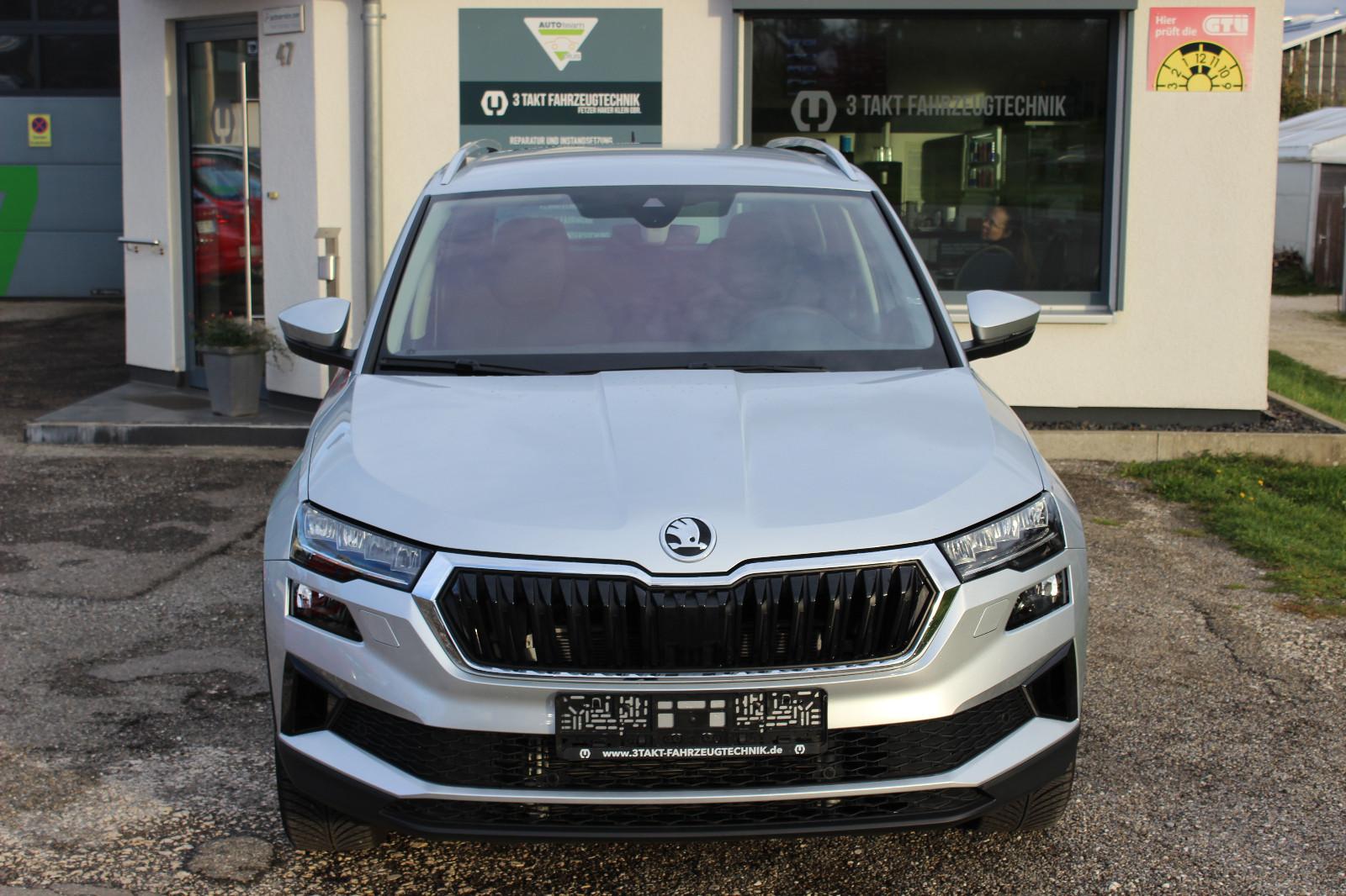 Skoda Karoq Drive 1,5 TSi DSG +LED+CAM+Winter Plus