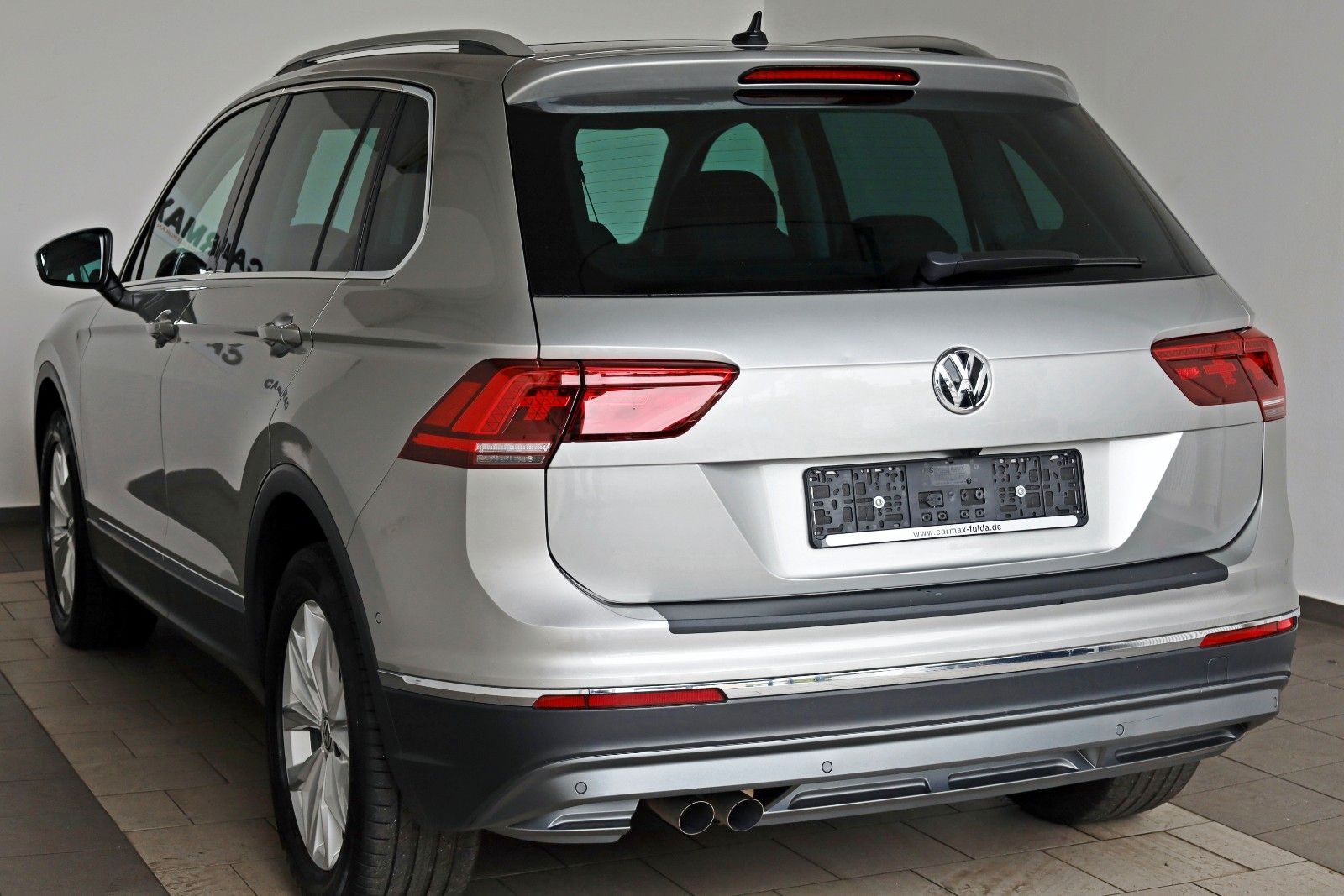 Fahrzeugabbildung Volkswagen Tiguan Highline 4M Navi,LED,PanDach,ACC,360°