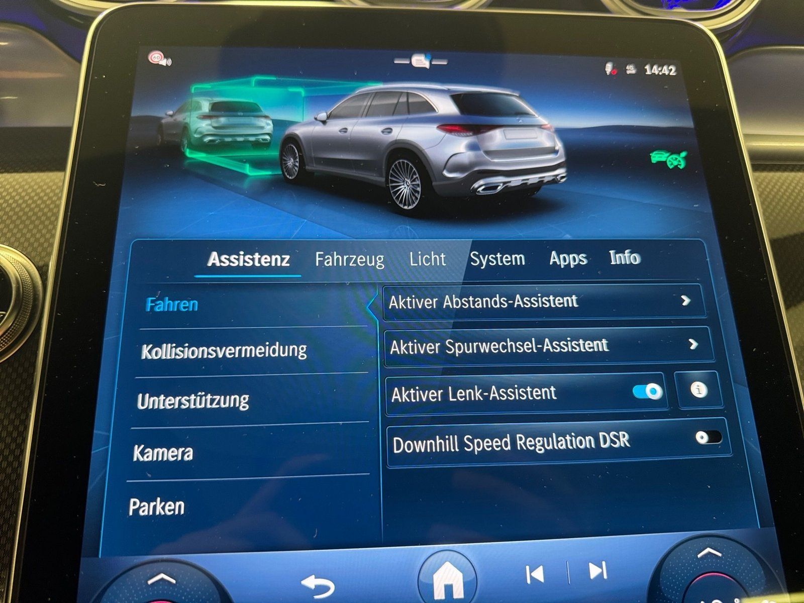 Fahrzeugabbildung Mercedes-Benz GLC 300 4M AMG Plus*Airmatic*STDHZG*Distro*AHK*