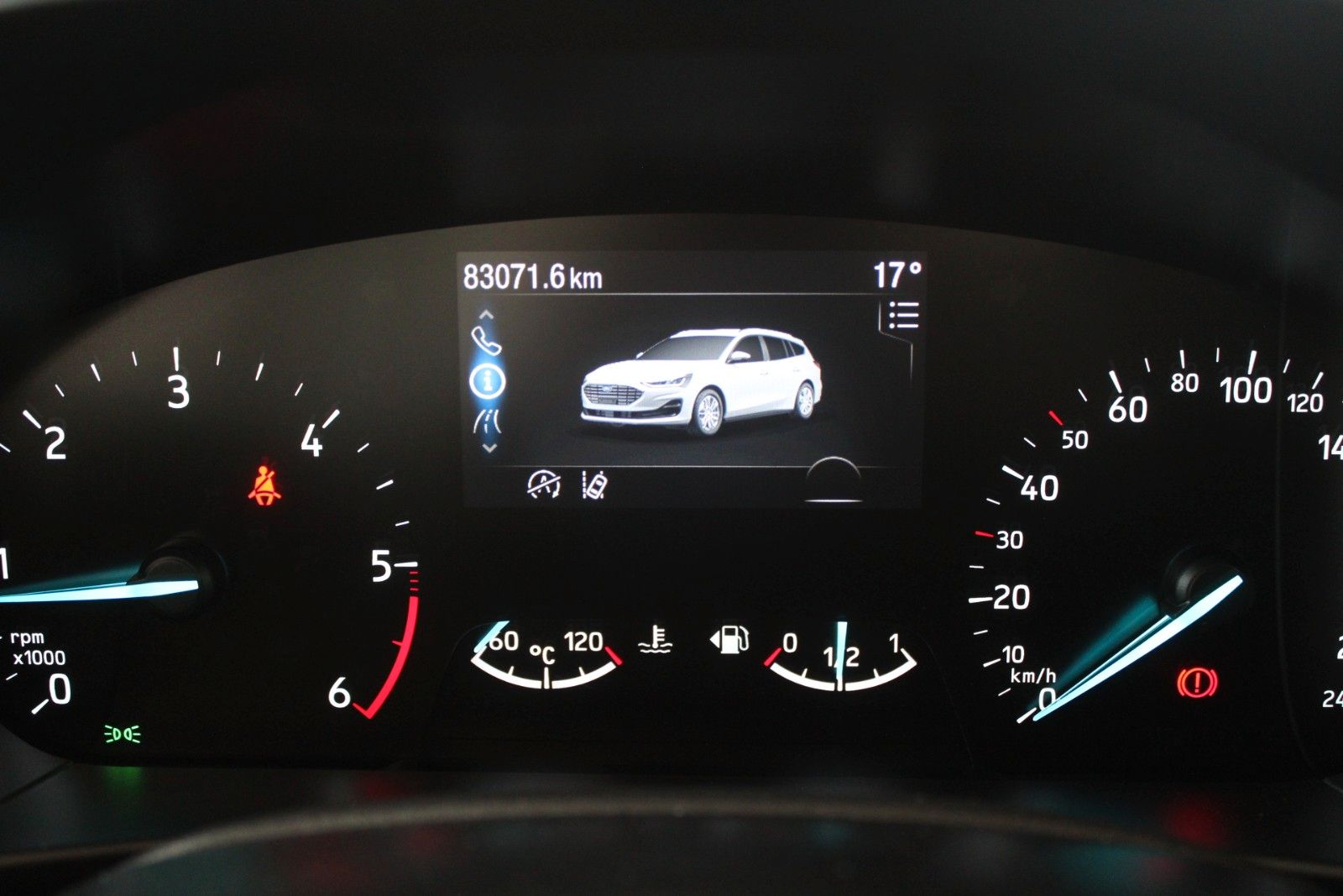 Fahrzeugabbildung Ford Focus Turnier Cool & Connect NAVI CAM WinterPak.