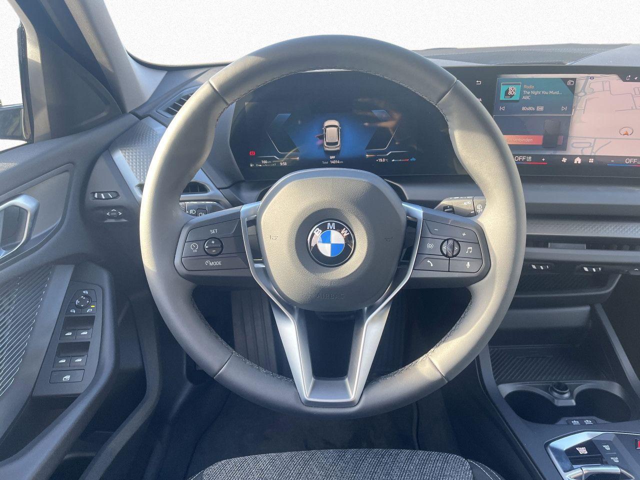 BMW 120d AdpLED,ParkAss,DriveAss,LED,CarPlay,KomfZ