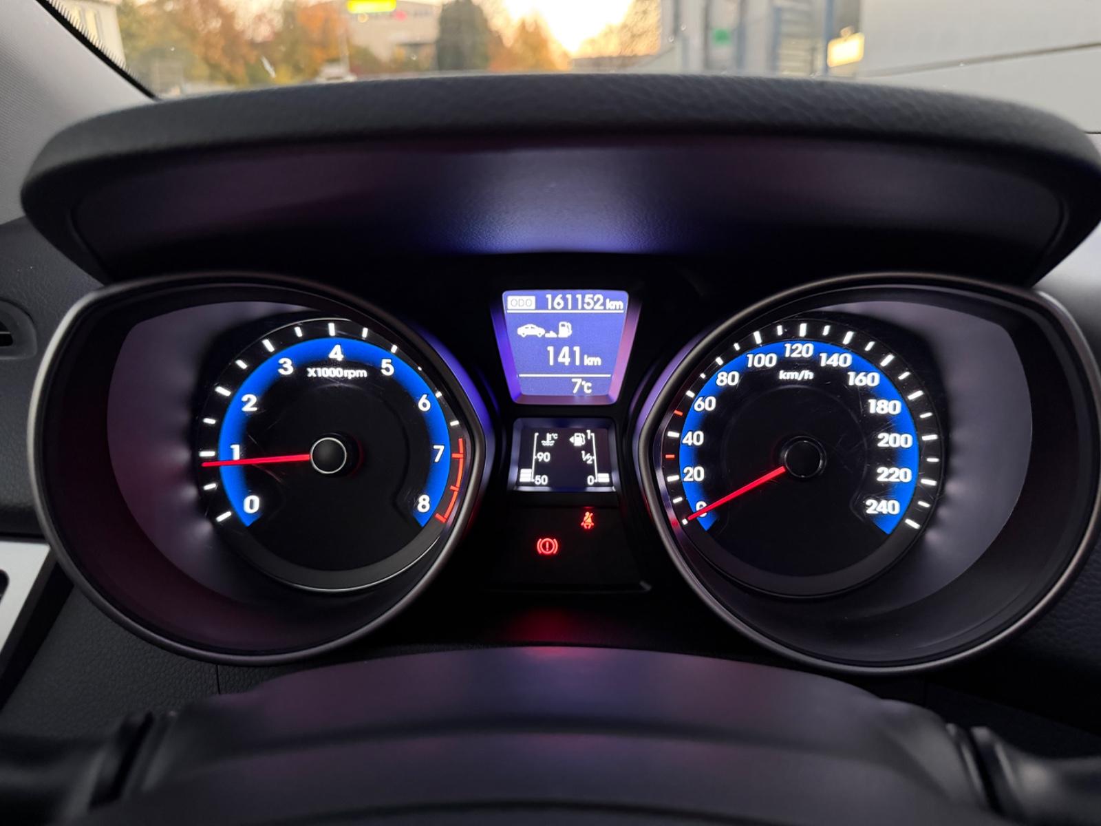 Hyundai i30 2014 — photo 17