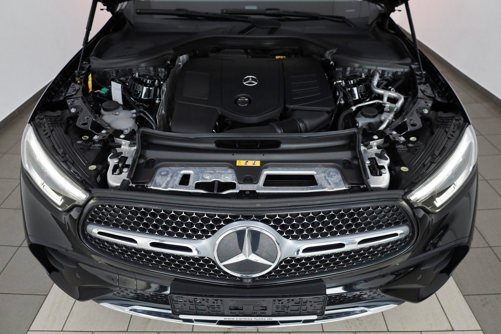 Fahrzeugabbildung Mercedes-Benz GLC 300 e 4M, AMG line, SH,Navi,Kamera,ACC, +WR