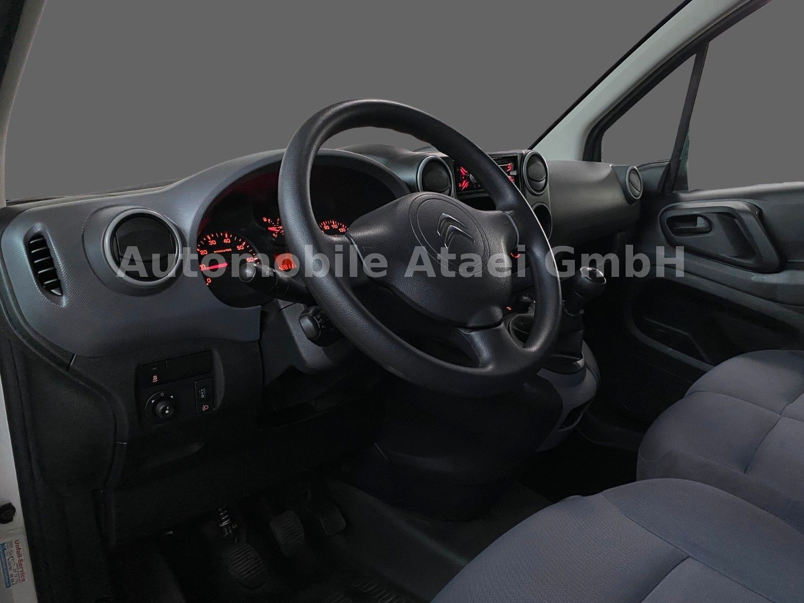 Fahrzeugabbildung Citroën Berlingo Kasten 1,6 HDi TEMPOMAT+KLIMA (8766)