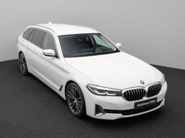Fahrzeugabbildung BMW 520d Luxury Line Kamera HUD DAB AHK Alarm 19Zoll
