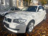 BMW 116 Baureihe 1 Lim. 116i - BMW 116: Weiß, 116i
