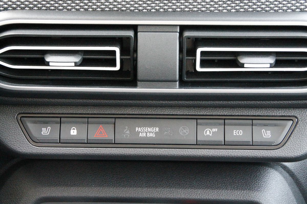 Fahrzeugabbildung Dacia Sandero Expression TCe 90