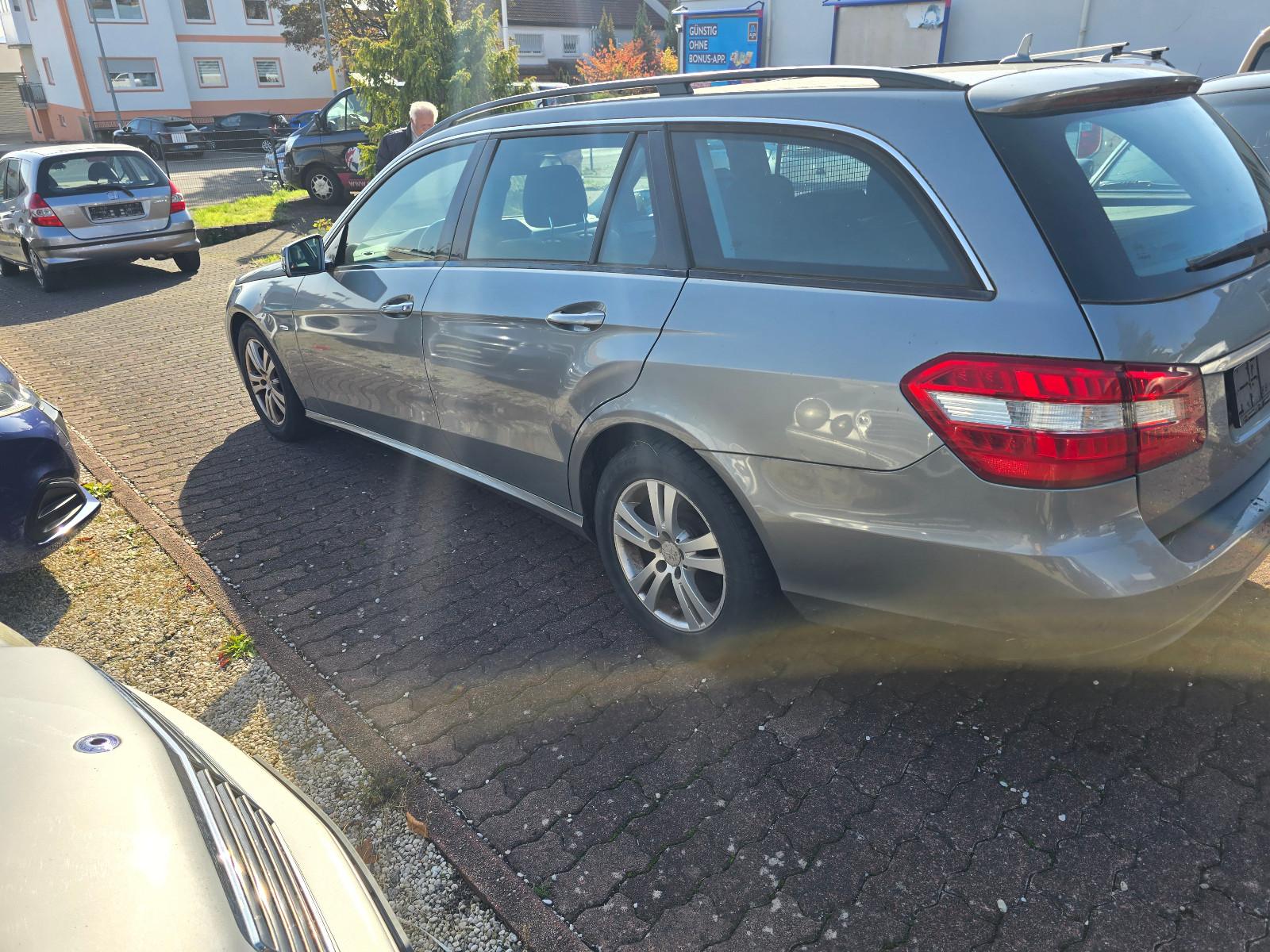 Mercedes-Benz E220 2010 — engine 2.143 cm³, 170 HP (125kW)