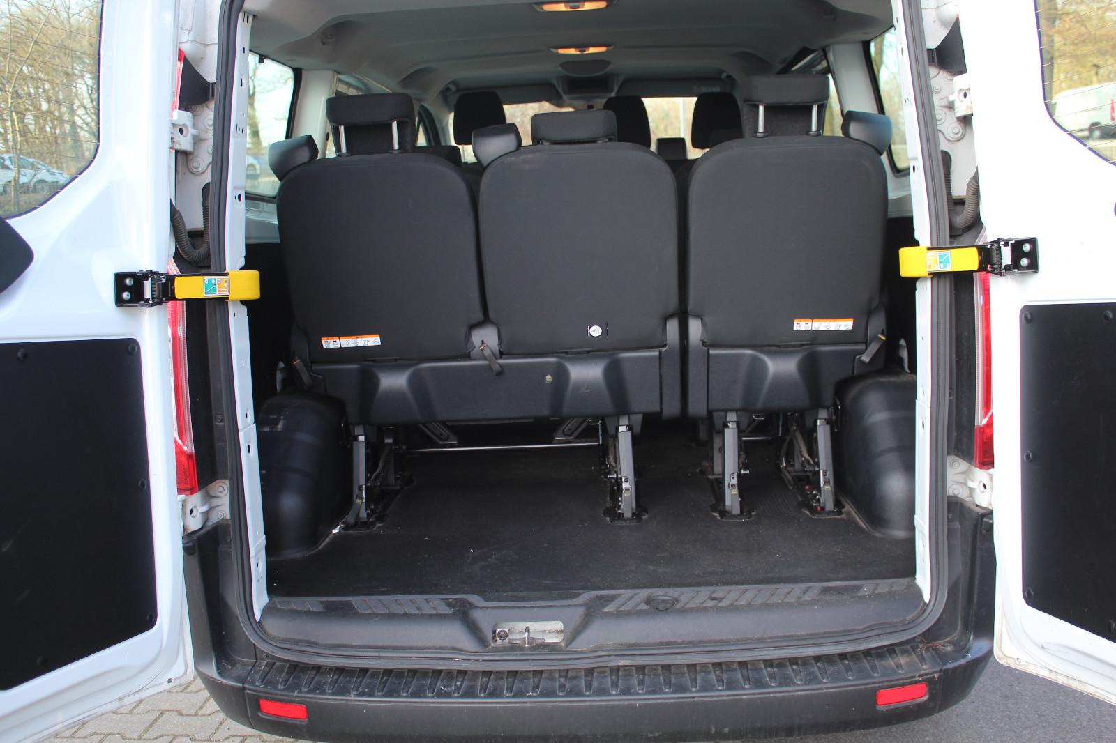 Ford Transit Custom Kombi 320 L1 (9 Sitzer)