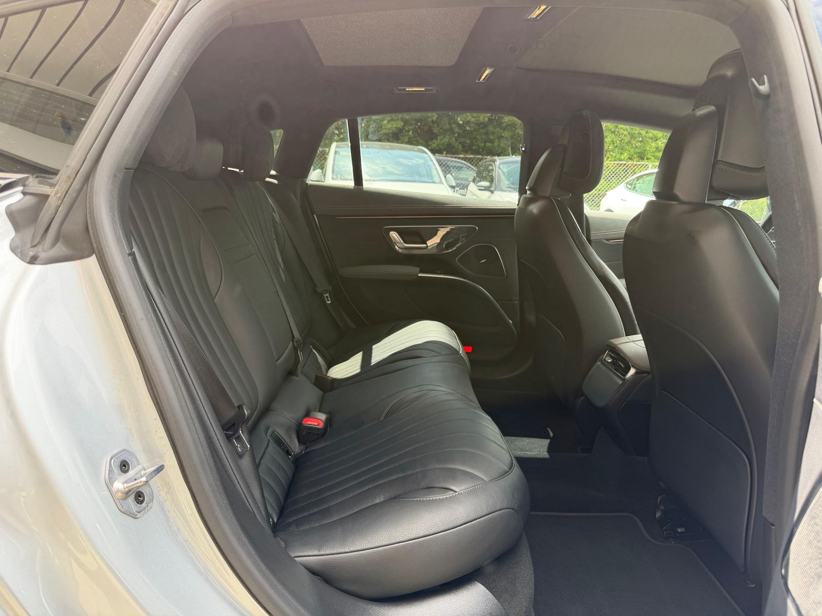 Fahrzeugabbildung Mercedes-Benz EQS  450+ AIRMAT+PANO+LED+SHZ+MEMO+ACC+WP+360°+