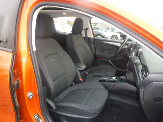 Fahrzeugabbildung Ford Focus ACTIVE 1,5 EcoB >AUT/Headup/NAV/LED/PAN<
