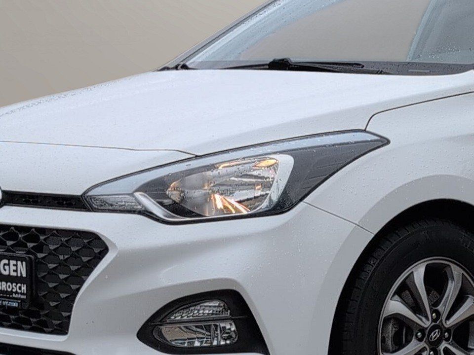 Fahrzeugabbildung Hyundai i20 1.2 YES! GARANTIE KAM+PDC+CARPLAY+KLIMA+SHZ+