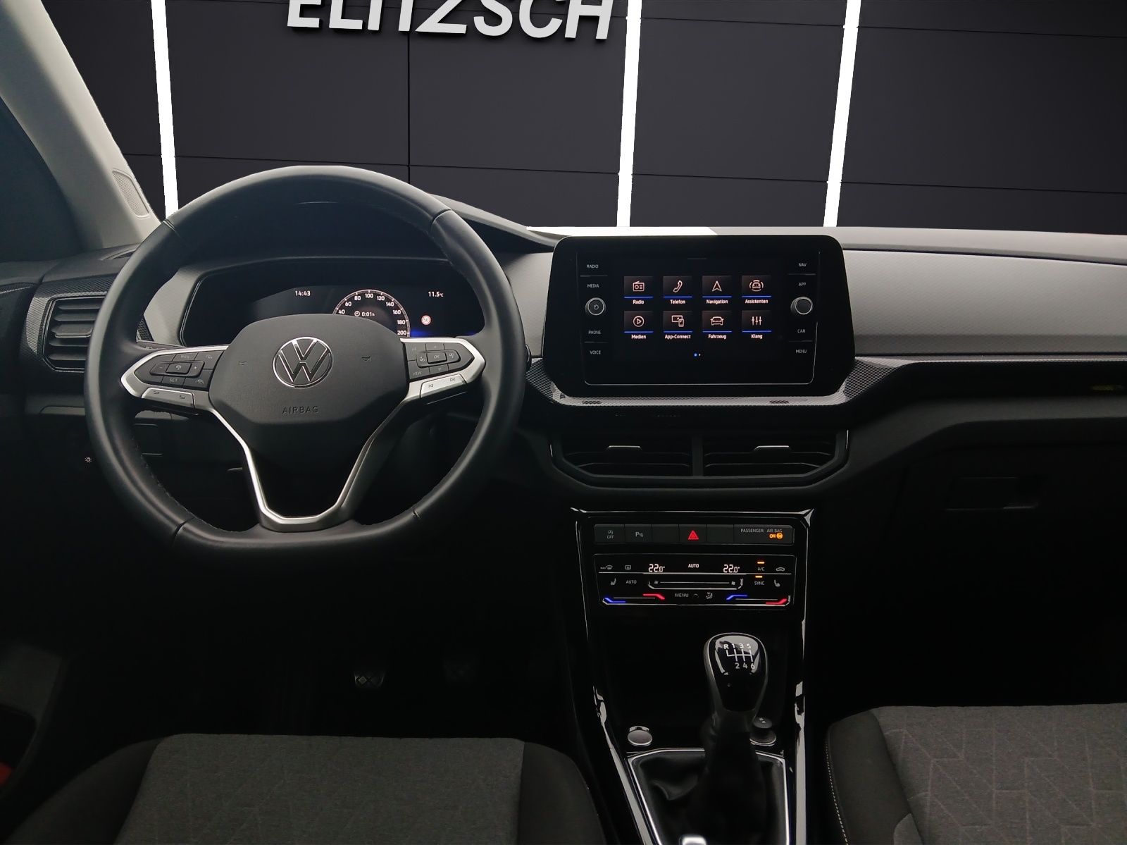 Fahrzeugabbildung Volkswagen T-Cross TSI Life Matrix AID ACC PDC SH