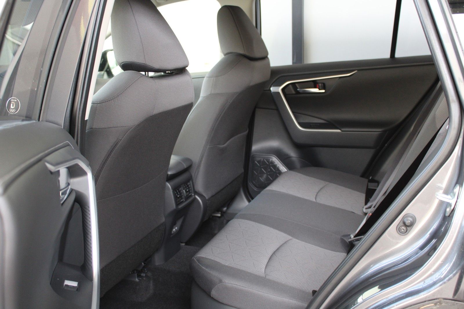 Fahrzeugabbildung Toyota RAV4 Hybrid 4x4 Team D
