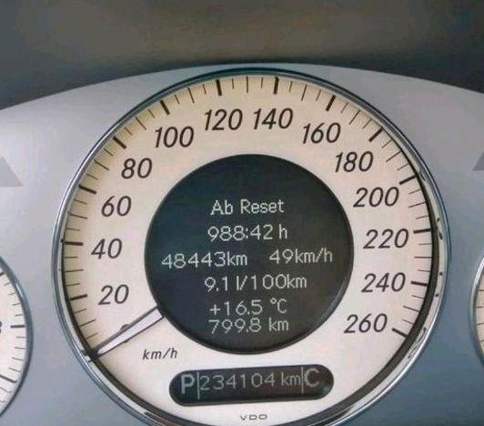 Mercedes-Benz 280 2008 — photo 12