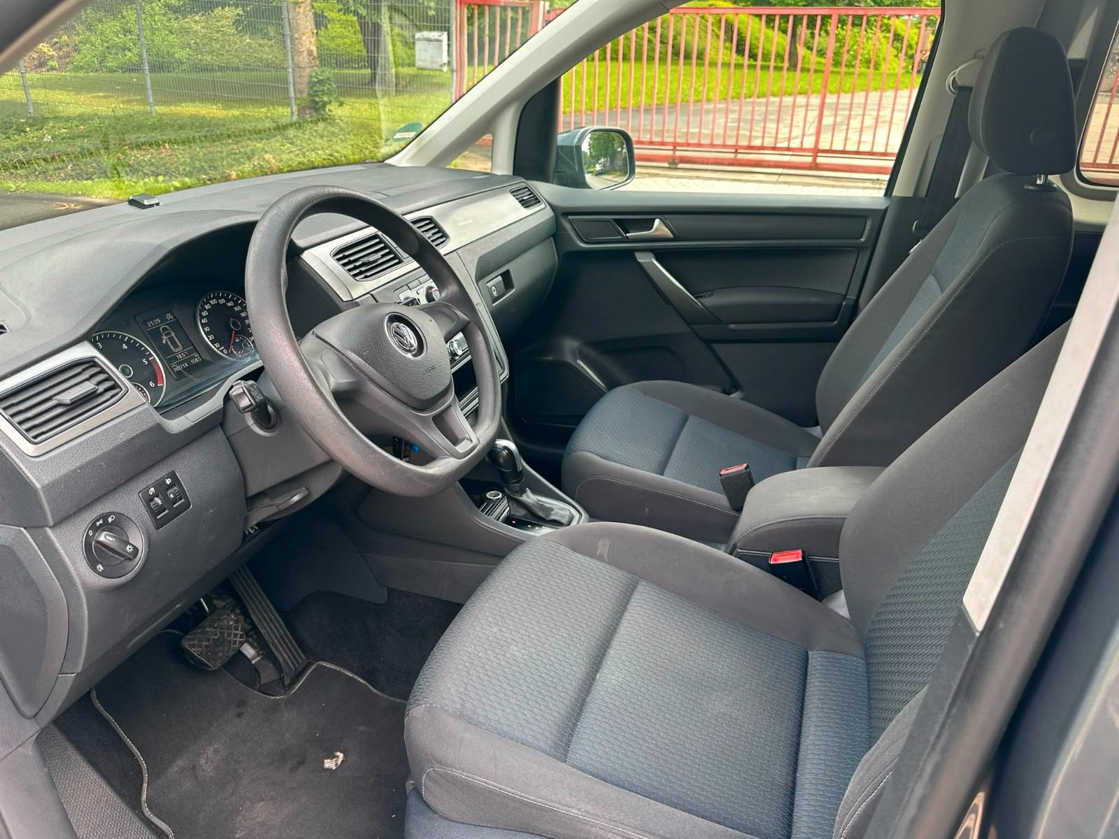 Volkswagen Caddy Maxi 2.0 TDI DSG Klima Rollstuhlrampe 7Sit