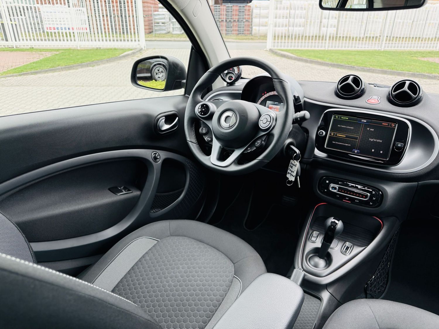 Fahrzeugabbildung Smart forTwo EQ EXCLUSIVE, Winter, LED, PTS, RFK, Pano