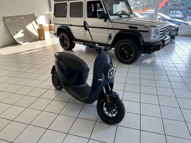 Autres Unu E-Scooter*LED*NEU