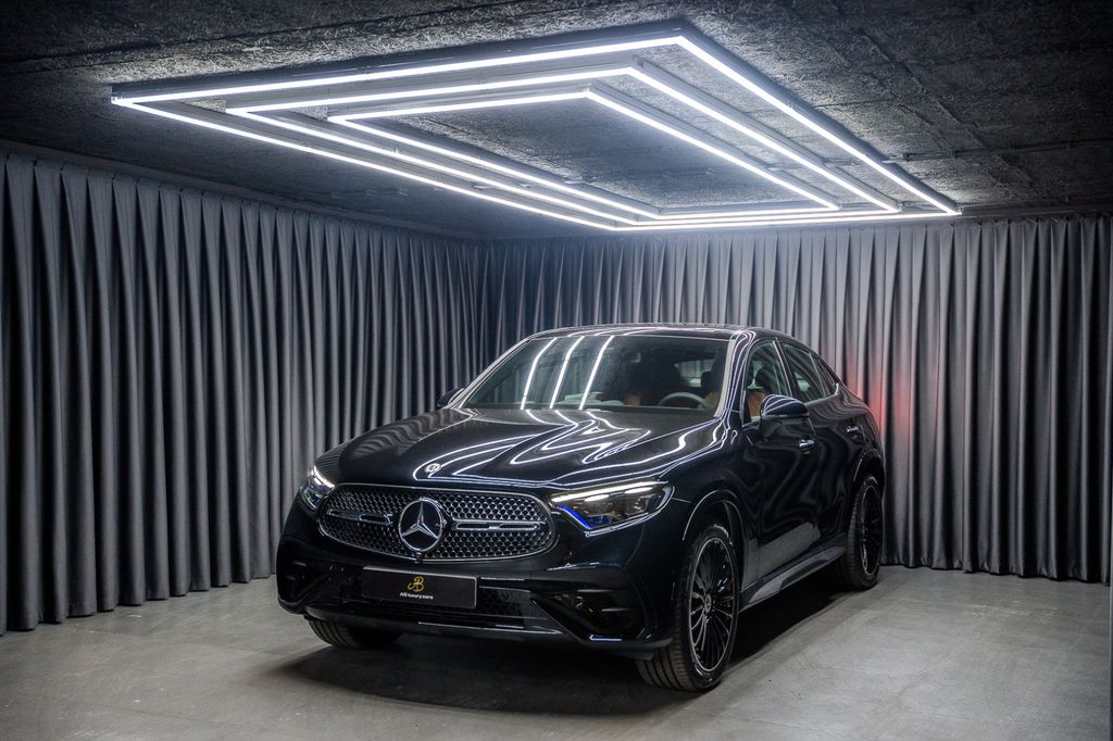Mercedes-Benz 4M Coupé AMG Premium Plus*20