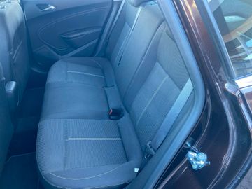 Bild 18 Opel Astra J Lim. 4-trg. Inno*AT*KLIMAAUTO*XENON*SHZ*